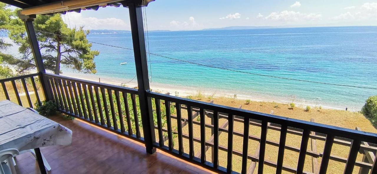 Sangue Blu Beachfront Villa Apartment Agios Nikolaos  Exterior photo