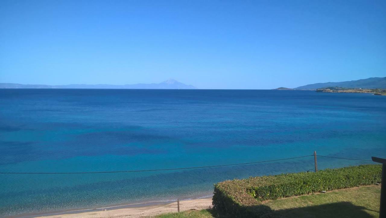Sangue Blu Beachfront Villa Apartment Agios Nikolaos  Exterior photo